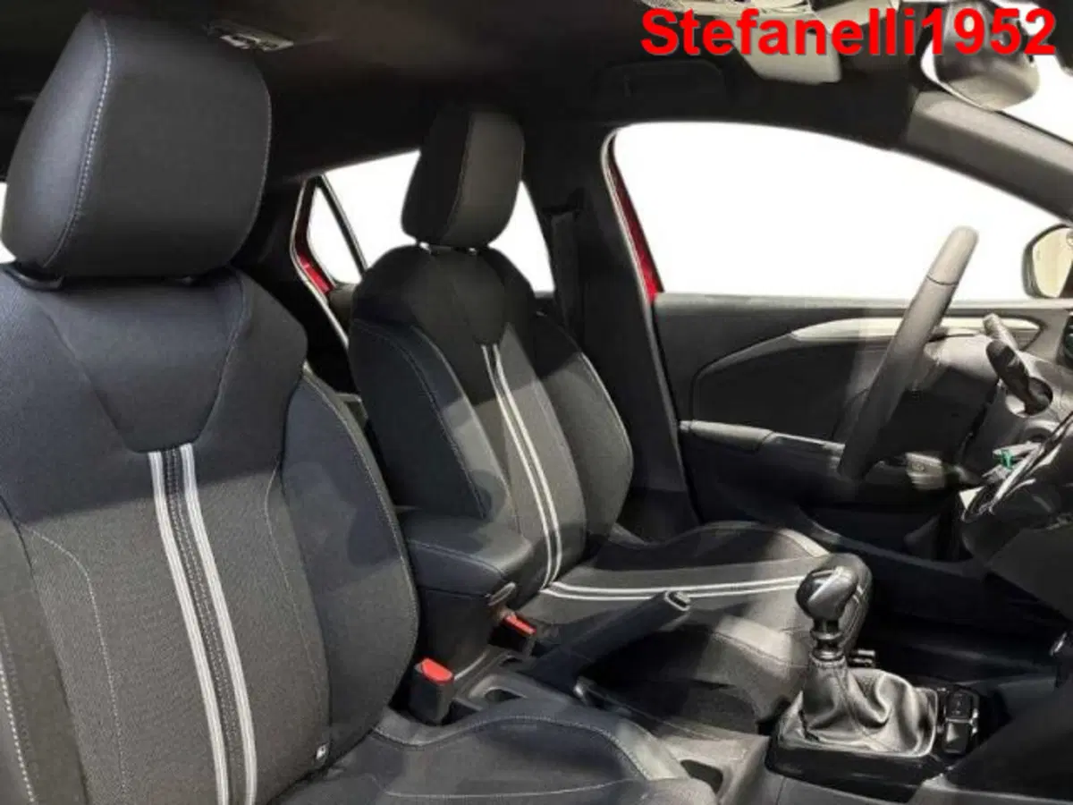 Opel Corsa nuova a Bologna (16)