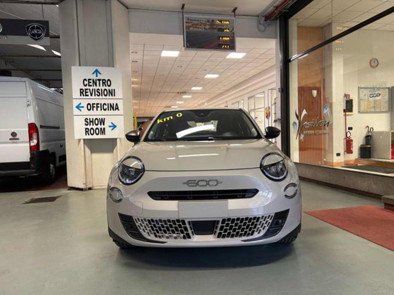 Fiat 600 nuova a Vercelli (3)