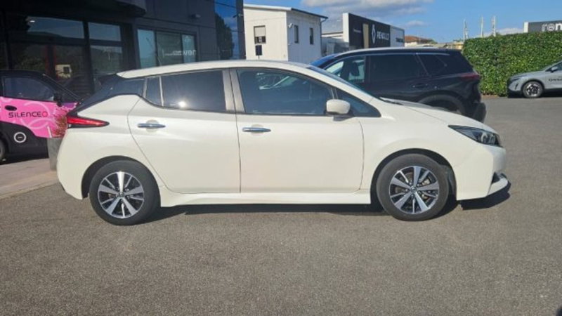 Nissan Leaf usata a Lucca (3)