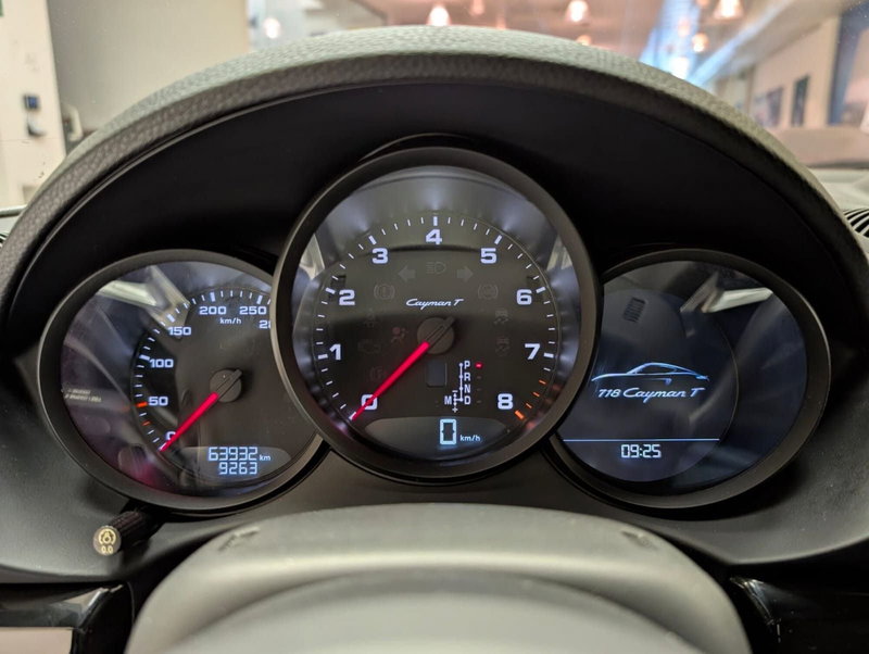 Porsche 718 Cayman  usata a Teramo (15)