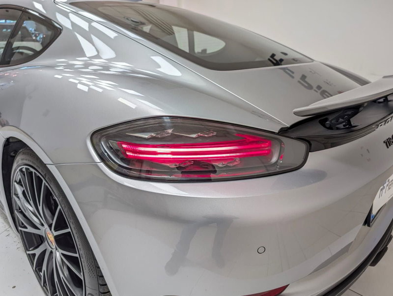 Porsche 718 Cayman  usata a Teramo (6)