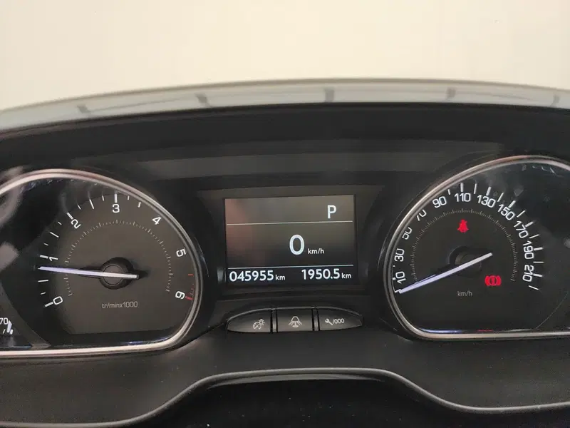 Peugeot 2008 usata a Como (8)