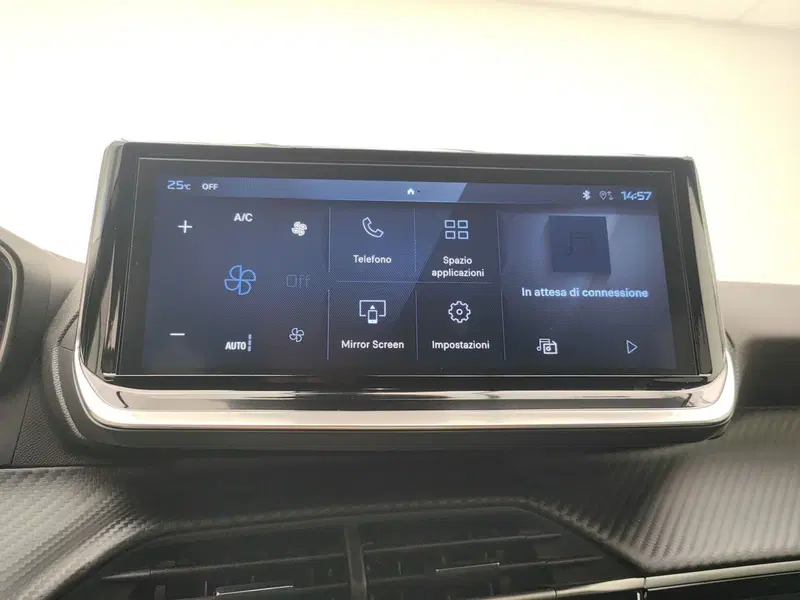 Peugeot 2008 usata a Como (10)