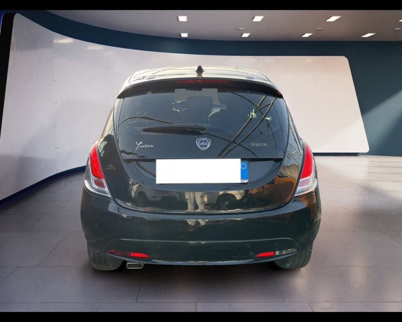 Lancia Ypsilon usata a Torino (10)