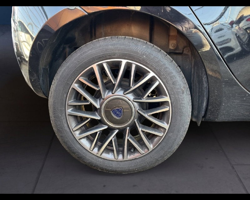 Lancia Ypsilon usata a Torino (12)