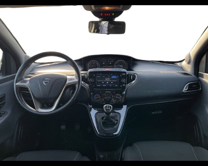 Lancia Ypsilon usata a Torino (2)