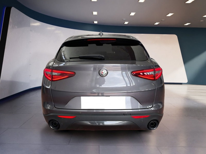 Alfa Romeo Stelvio usata a Torino (5)