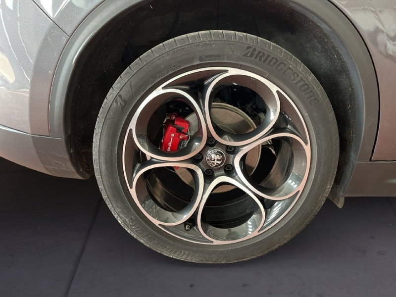 Alfa Romeo Stelvio usata a Torino (7)