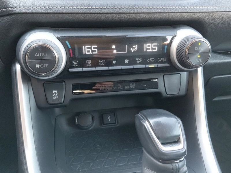 Toyota Rav4 usata a Cagliari (16)