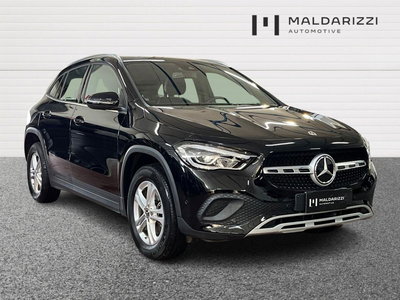Mercedes-Benz GLA SUV 180 d Business Extra auto del 2023 usata a Bari