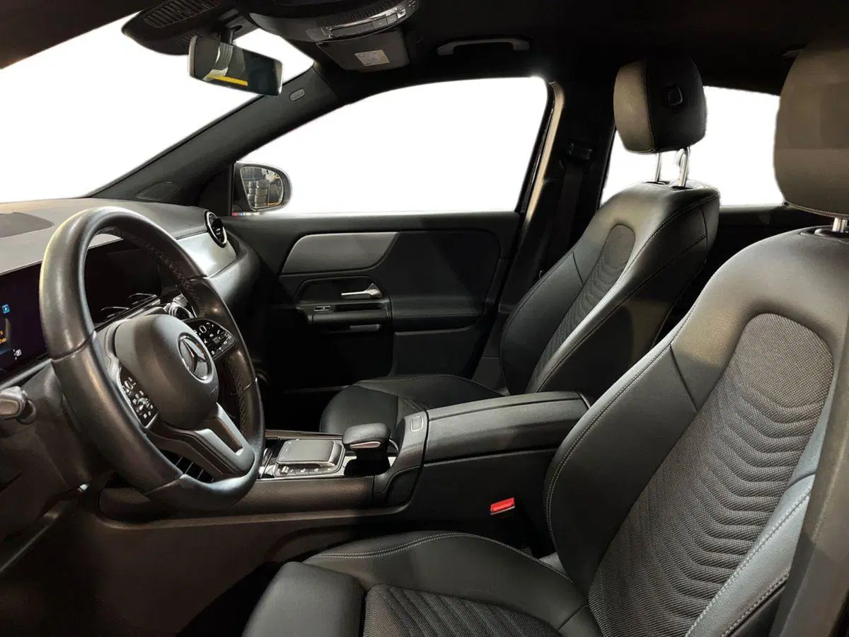 Mercedes-Benz GLA SUV usata a Bari (7)