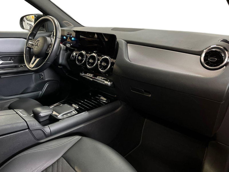 Mercedes-Benz GLA SUV usata a Bari (9)