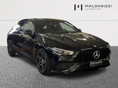 Mercedes-Benz CLA Shooting Brake 200 d AMG Line Premium Plus auto del 2023 usata a Bari
