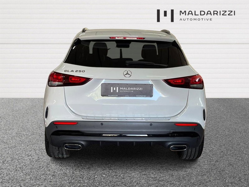 Mercedes-Benz GLA SUV usata a Bari (3)