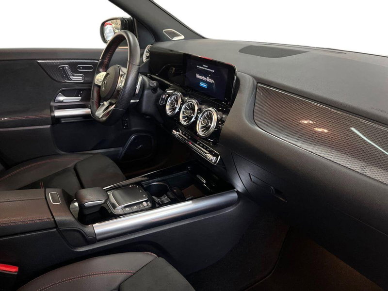 Mercedes-Benz GLA SUV usata a Bari (9)