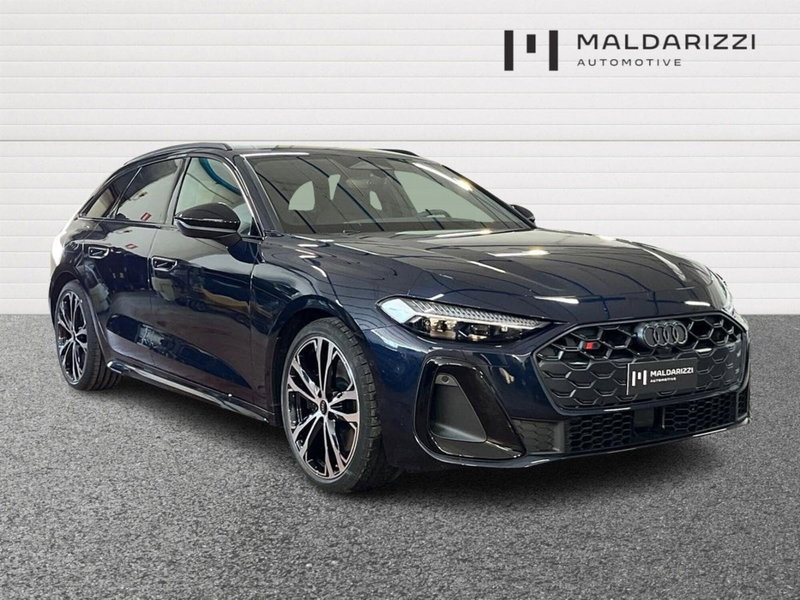 Audi A5 Avant nuova a Bari