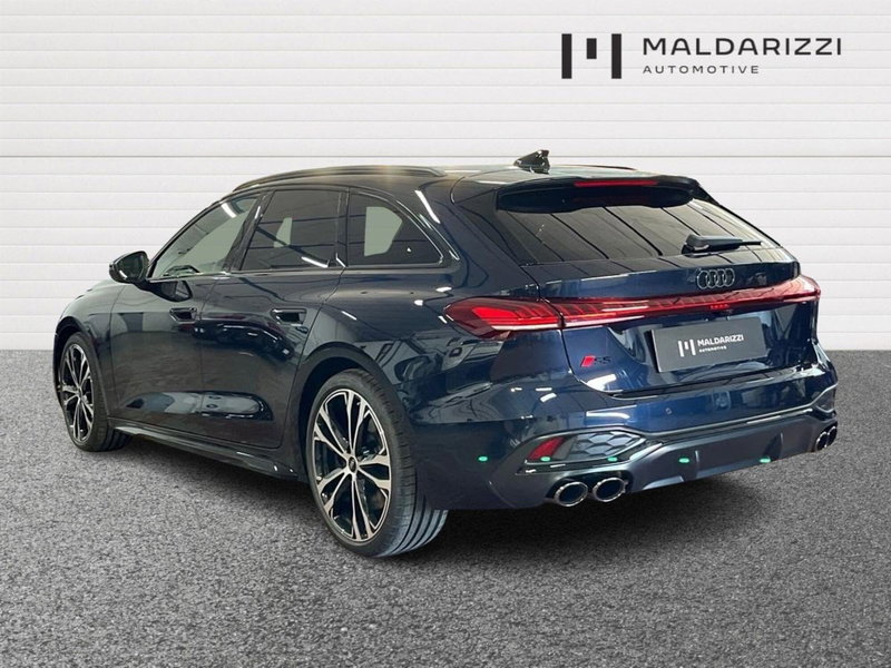 Audi A5 Avant nuova a Bari (4)