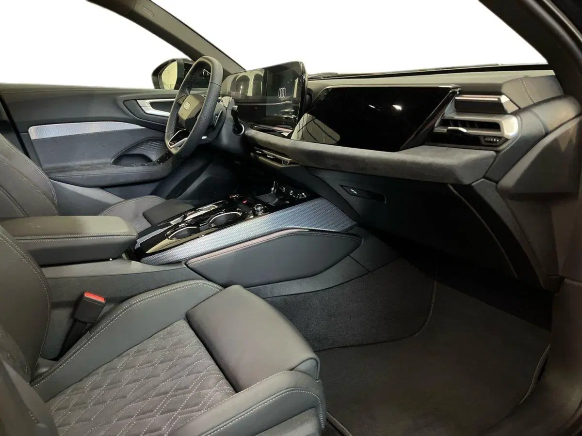 Audi A5 Avant nuova a Bari (9)