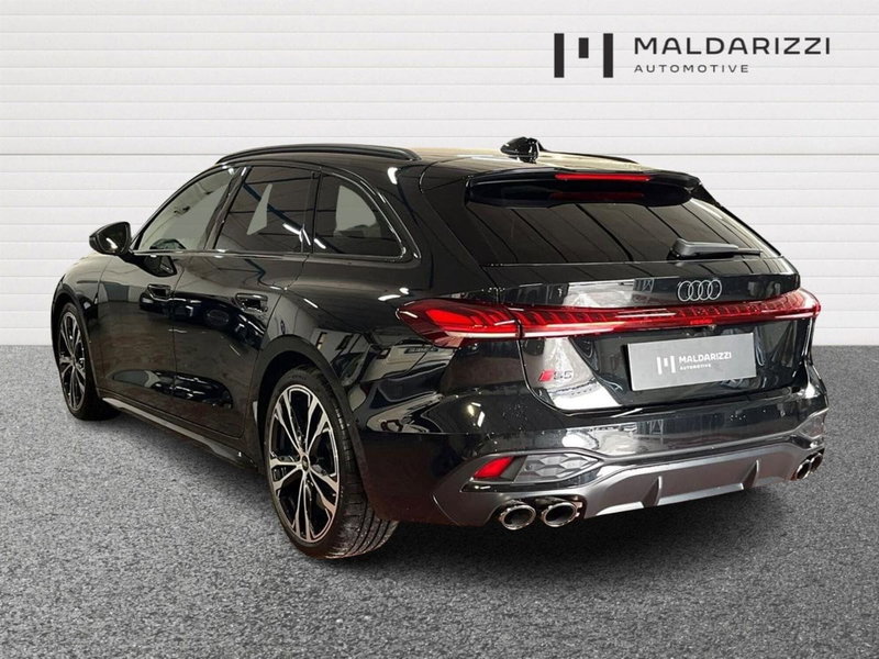 Audi A5 Avant nuova a Bari (4)