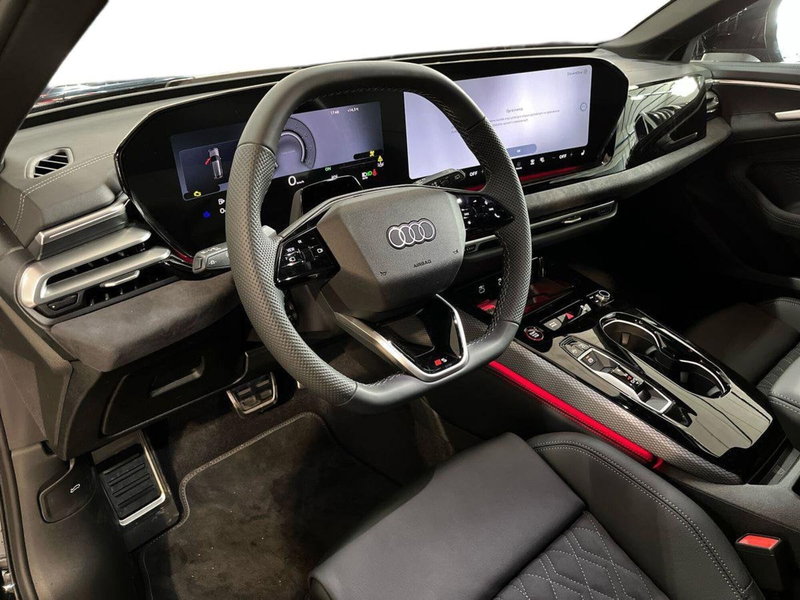 Audi A5 Avant nuova a Bari (8)