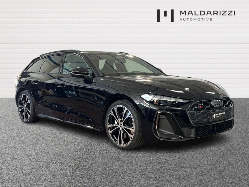 Audi A5 Avant nuova a Bari