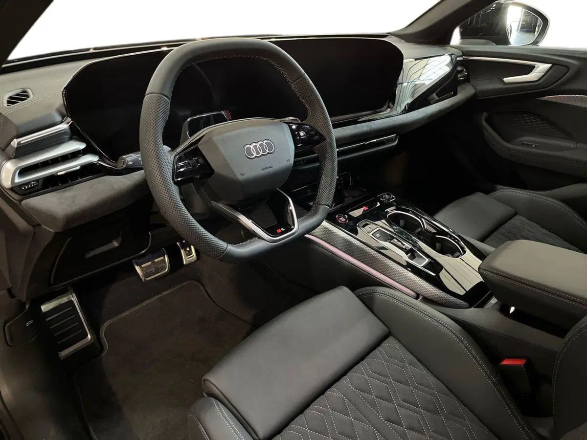 Audi A5 Avant nuova a Bari (10)