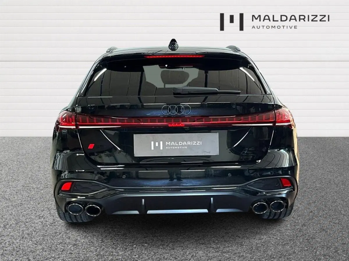 Audi A5 Avant nuova a Bari (3)