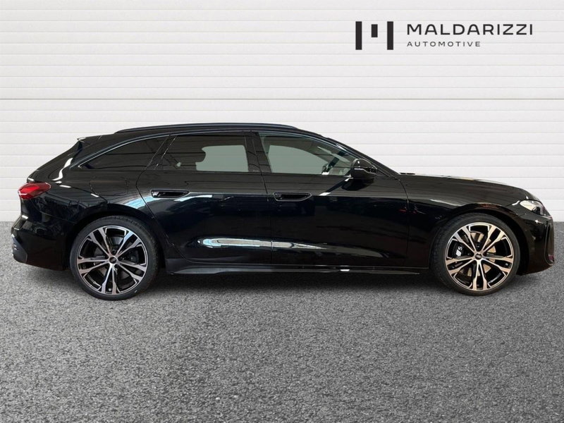 Audi A5 Avant nuova a Bari (5)