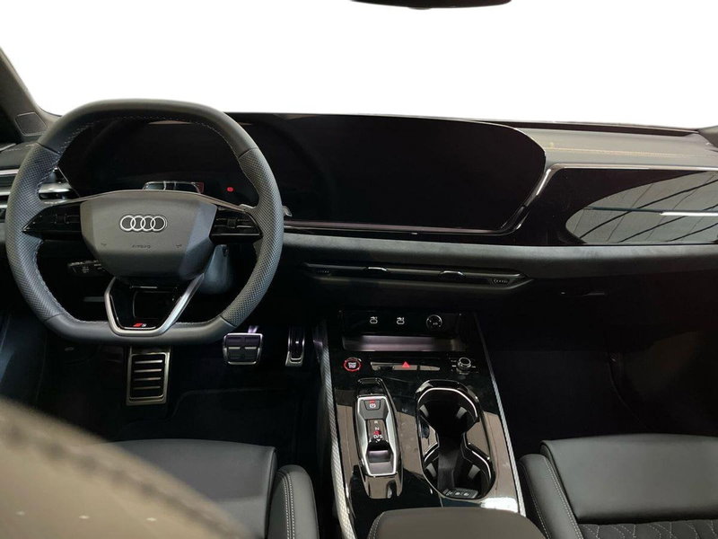 Audi A5 Avant nuova a Bari (8)