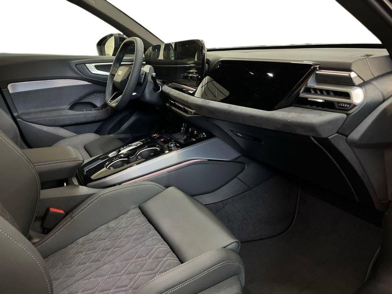 Audi A5 Avant nuova a Bari (9)