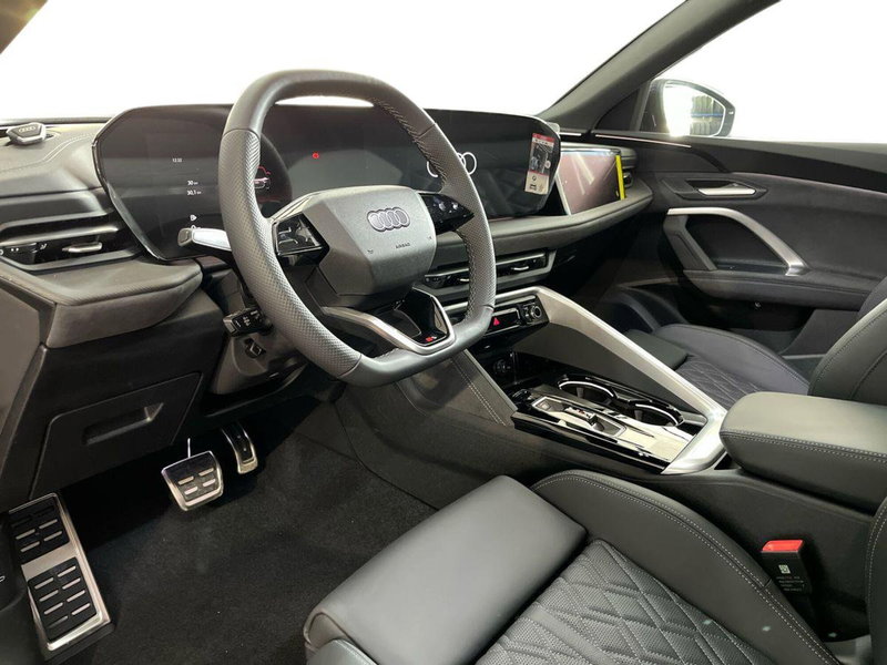 Audi Q5 Sportback nuova a Bari (10)