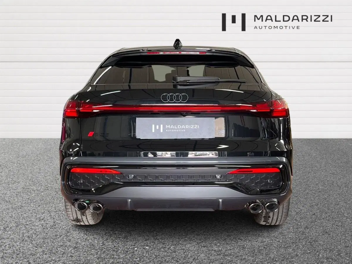 Audi Q5 Sportback nuova a Bari (3)