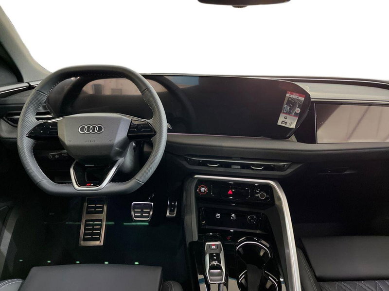 Audi Q5 Sportback nuova a Bari (8)