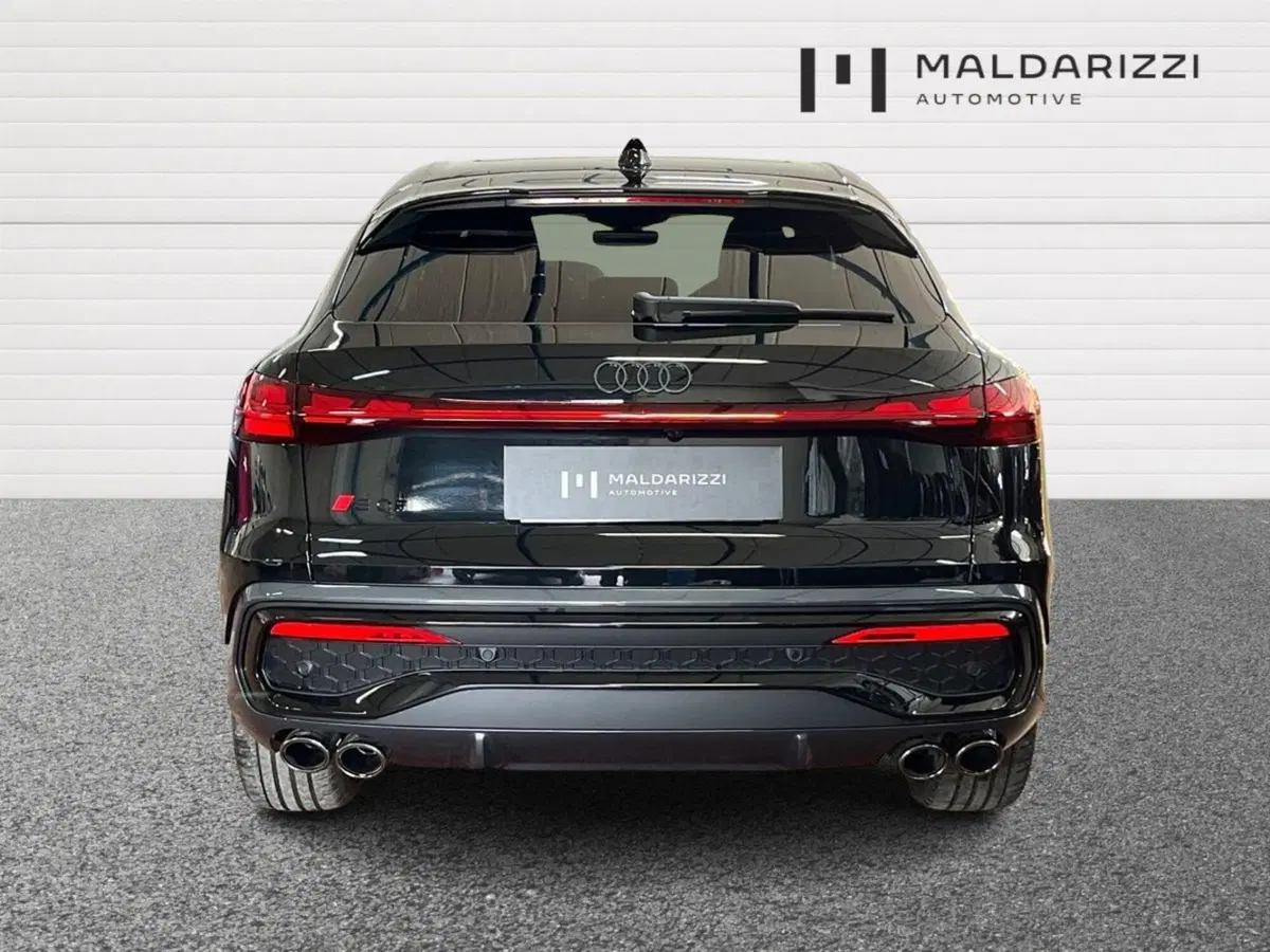Audi Q5 Sportback nuova a Bari (3)