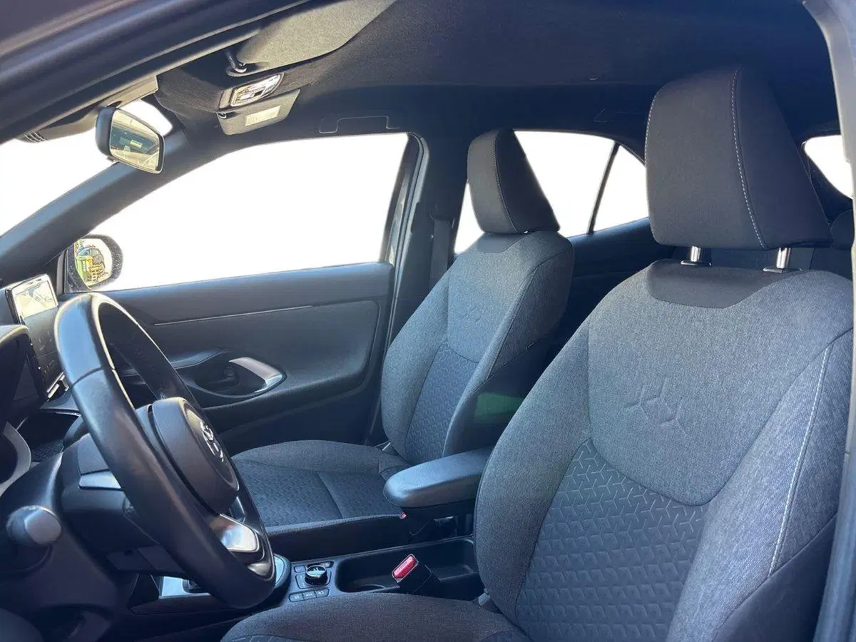 Toyota Yaris Cross usata a Pescara (11)