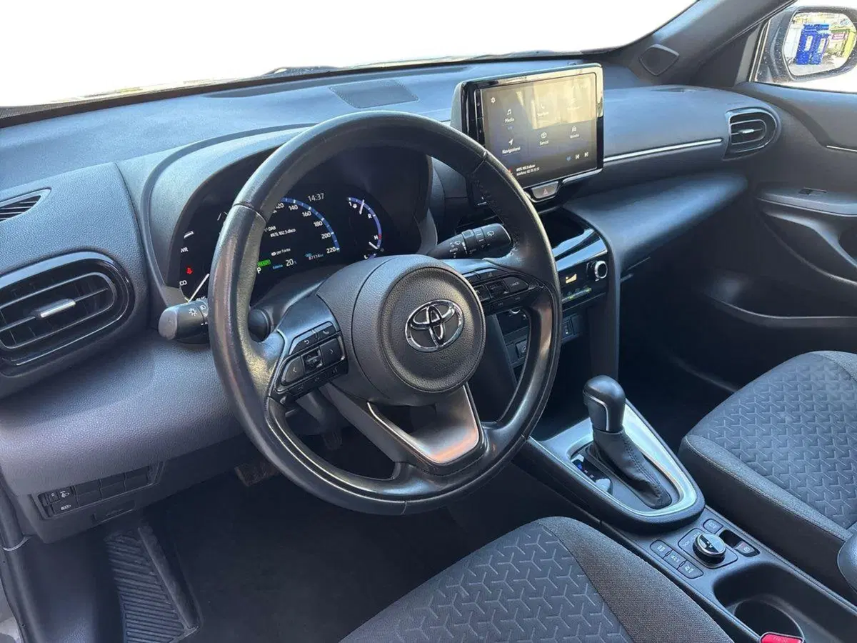Toyota Yaris Cross usata a Pescara (8)