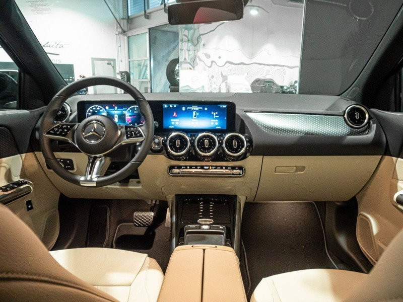 Mercedes-Benz GLA SUV nuova a Ancona (16)