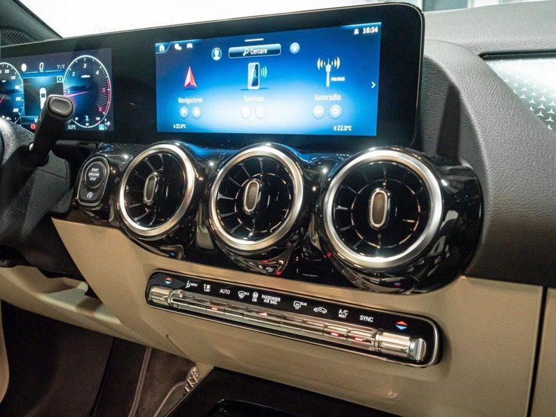 Mercedes-Benz GLA SUV nuova a Ancona (19)