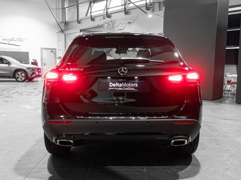 Mercedes-Benz GLA SUV nuova a Ancona (3)