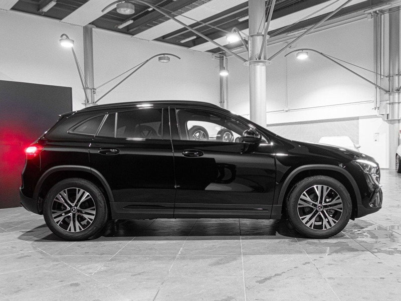 Mercedes-Benz GLA SUV nuova a Ancona (4)