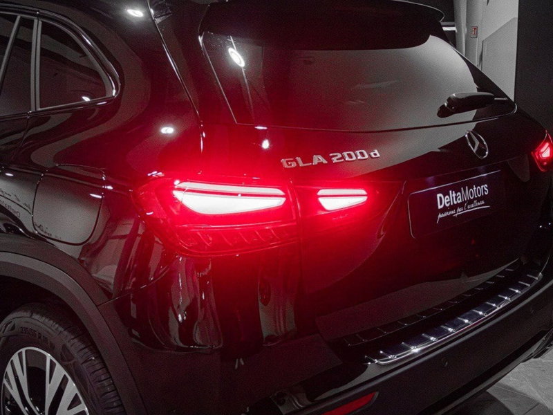 Mercedes-Benz GLA SUV nuova a Ancona (8)