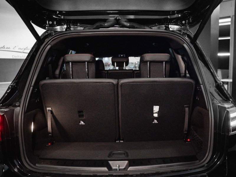 Mercedes-Benz GLB nuova a Macerata (12)