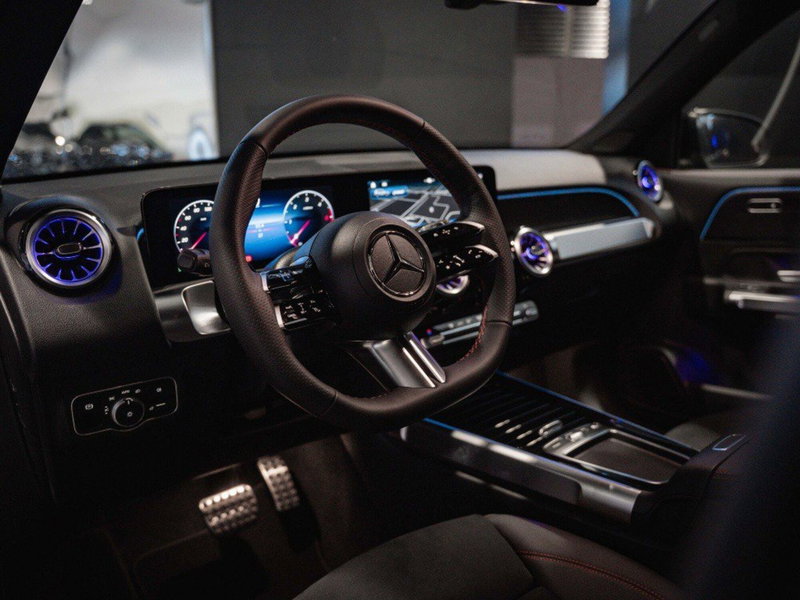 Mercedes-Benz GLB nuova a Macerata (17)