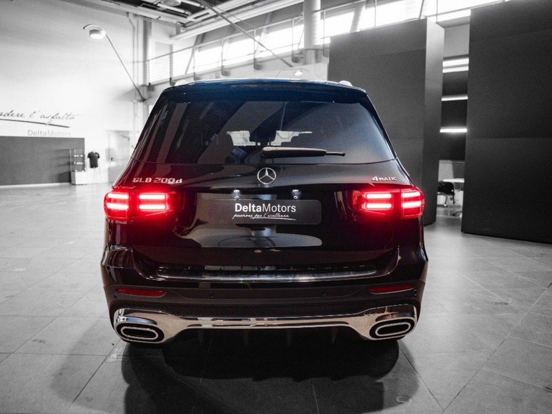 Mercedes-Benz GLB nuova a Macerata (3)