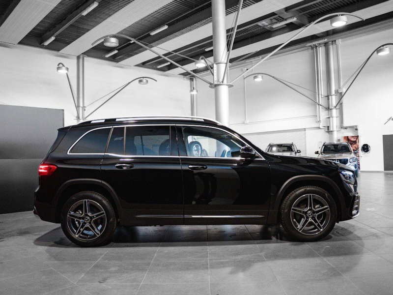 Mercedes-Benz GLB nuova a Macerata (4)