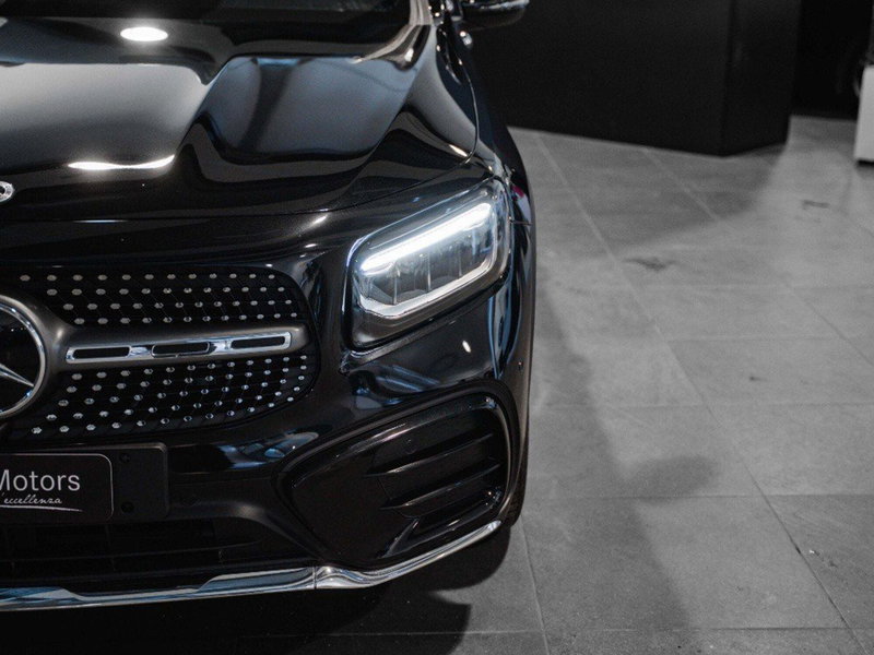 Mercedes-Benz GLB nuova a Macerata (6)
