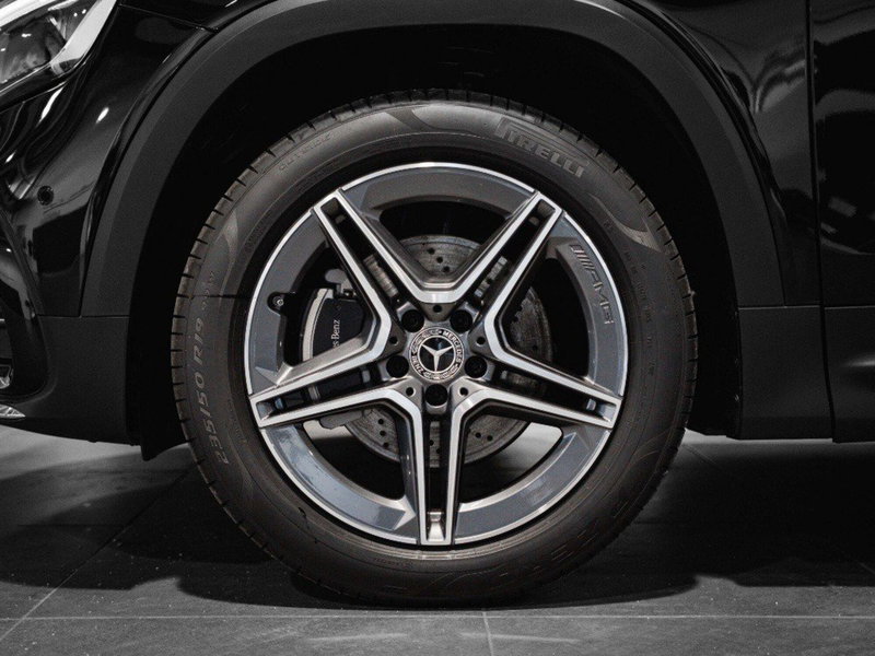 Mercedes-Benz GLB nuova a Macerata (7)