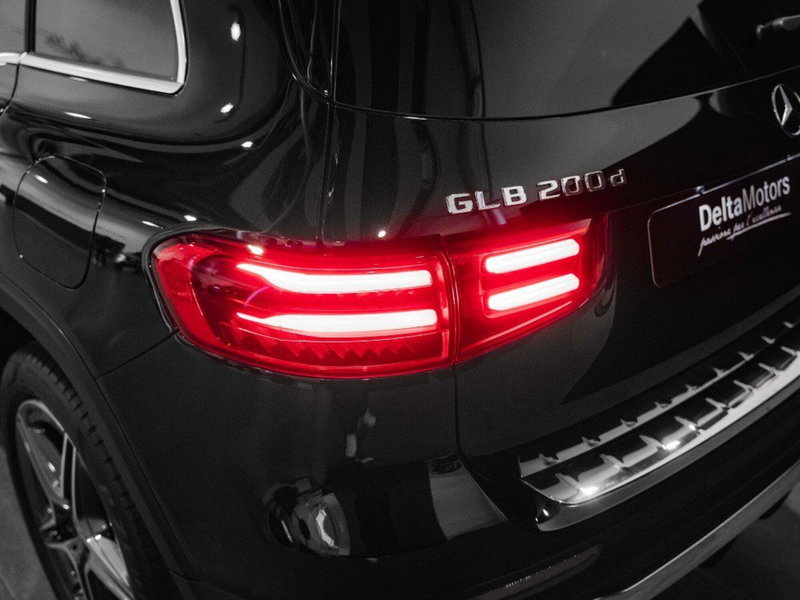 Mercedes-Benz GLB nuova a Macerata (8)