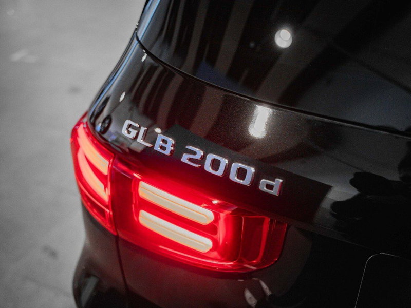 Mercedes-Benz GLB nuova a Macerata (9)