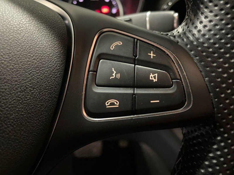 Mercedes-Benz Classe V usata a Ancona (19)